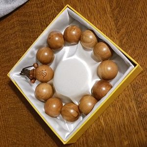 Rare vintage Buddhist bracelet made of Sandalwood